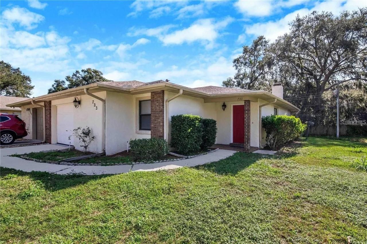 733 Mikasuki Dr, FL