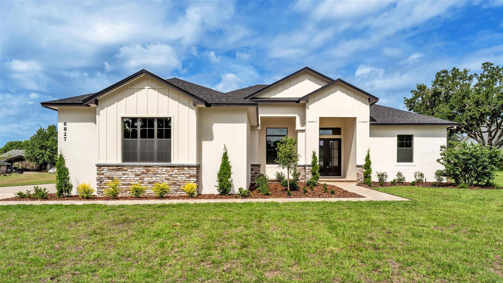 6827 Lakeland Highlands Rd, FL