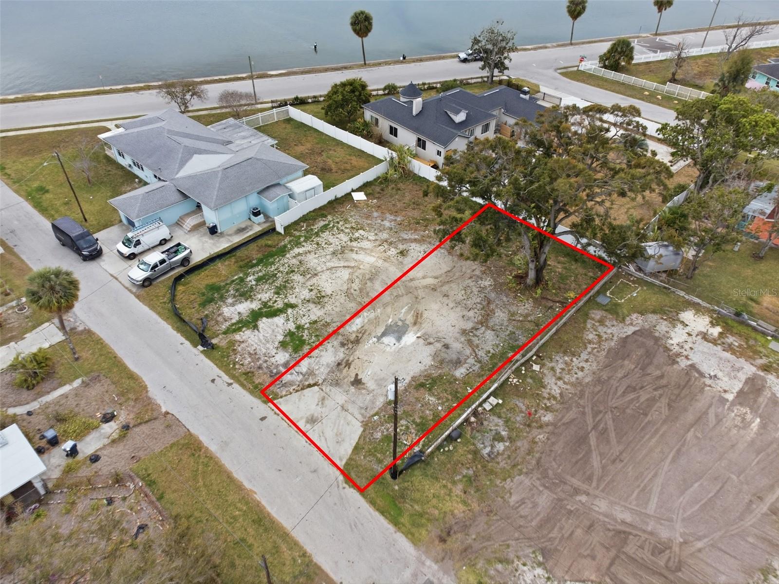 2405 Davis Street, FL