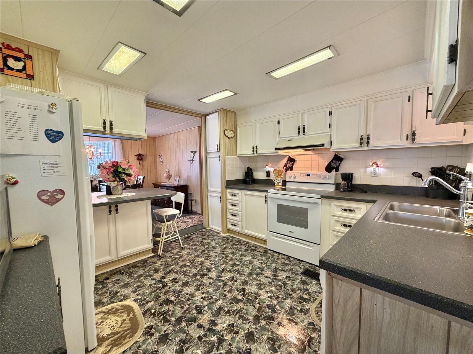 100 Marigold Street, FL