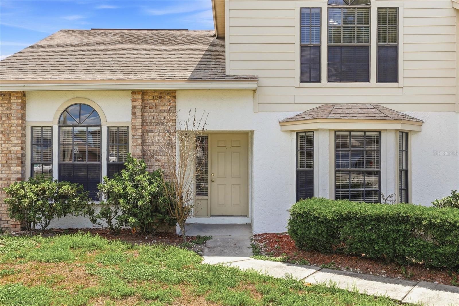 975 Cross Cut Way, FL
