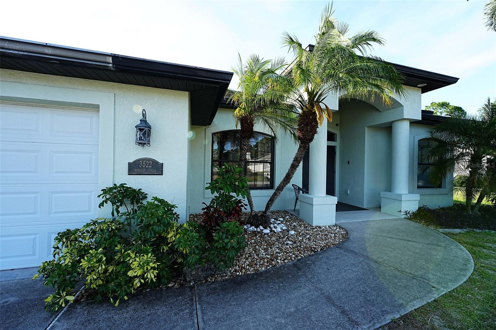 3522 Renault Circle, FL