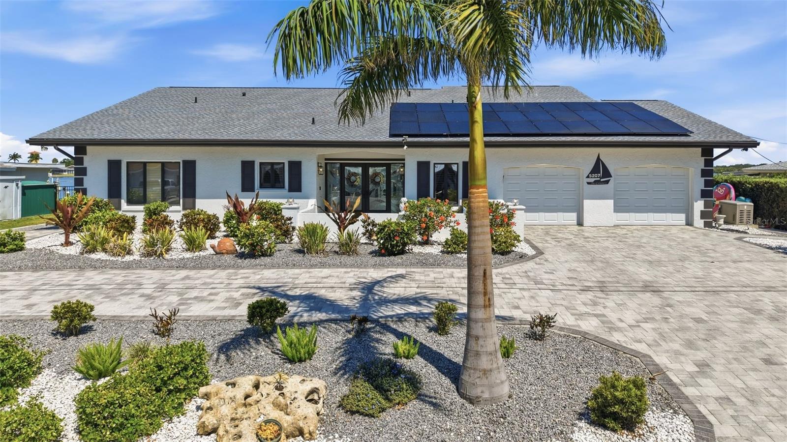 5207 Bay State Road, FL
