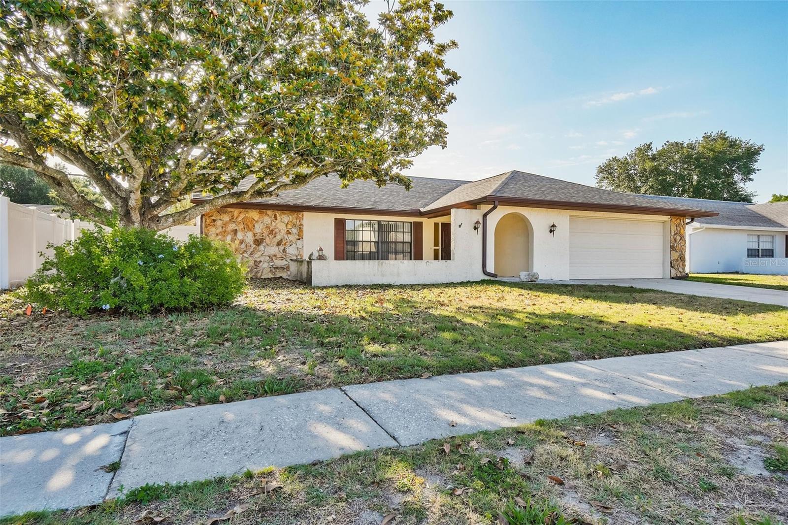 4422 Tall Oak Lane, FL