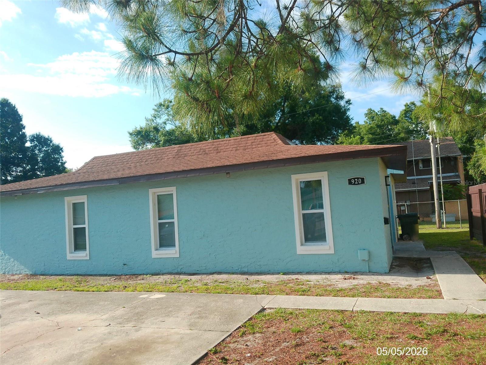 920 W Carole St, FL