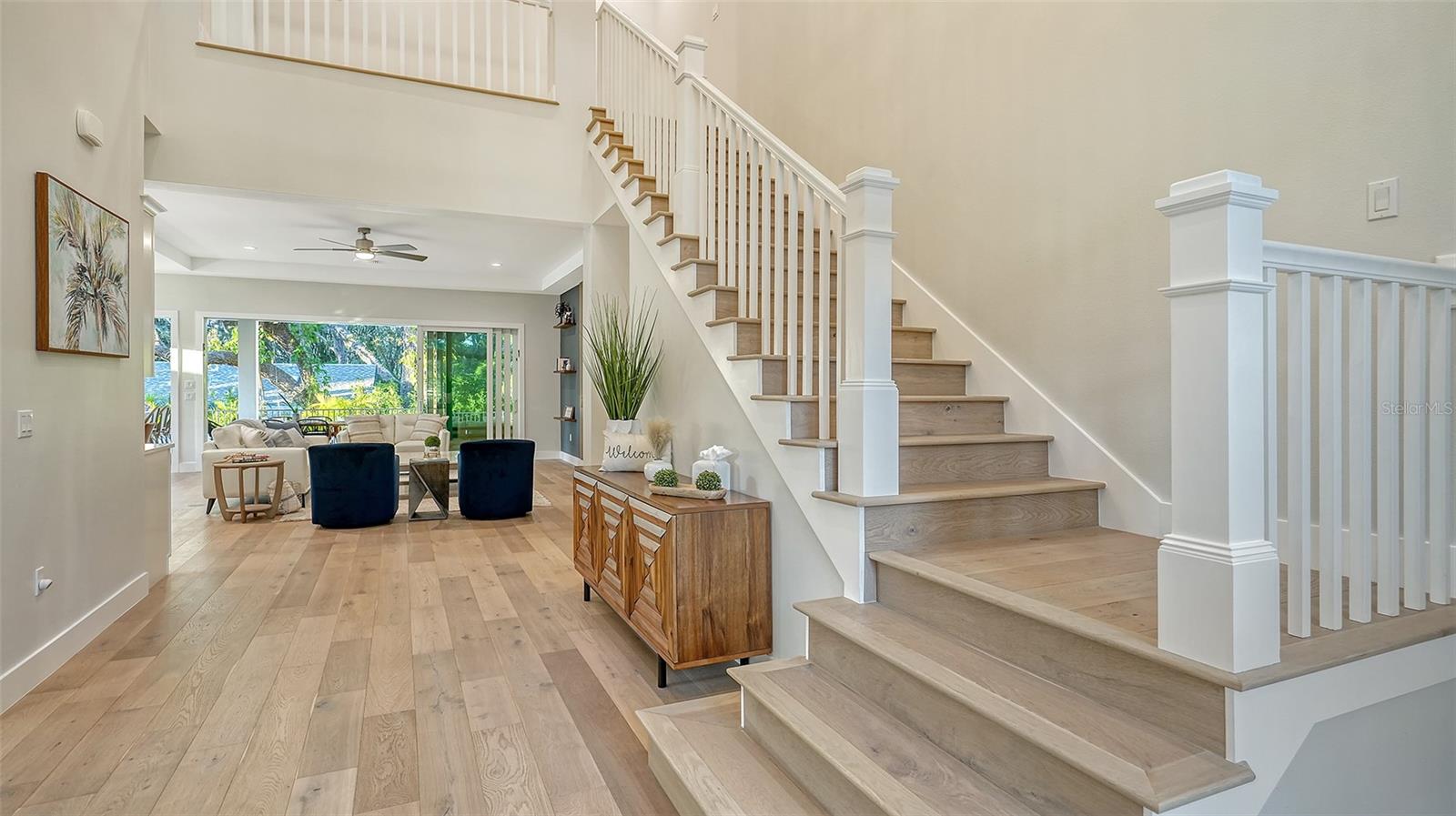 1537 Siesta Drive, FL