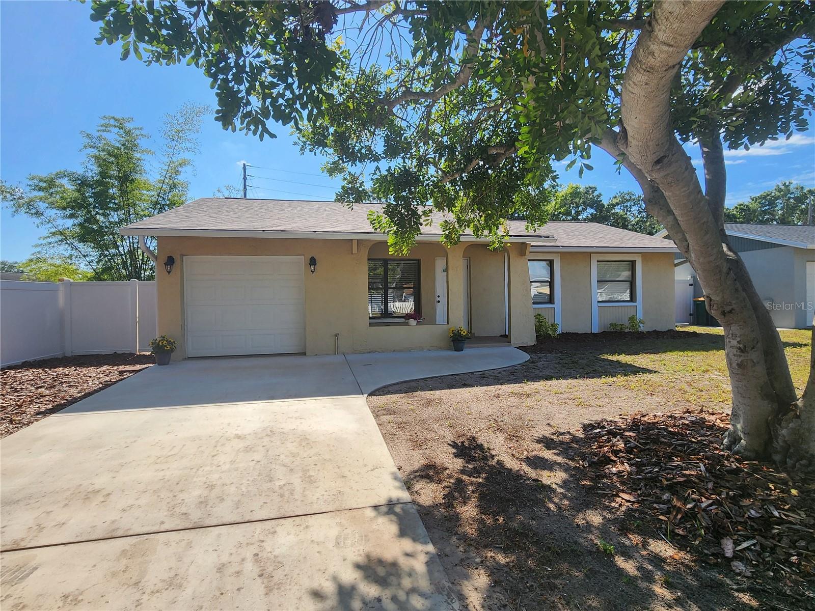 13010 Cumberland Dr, FL