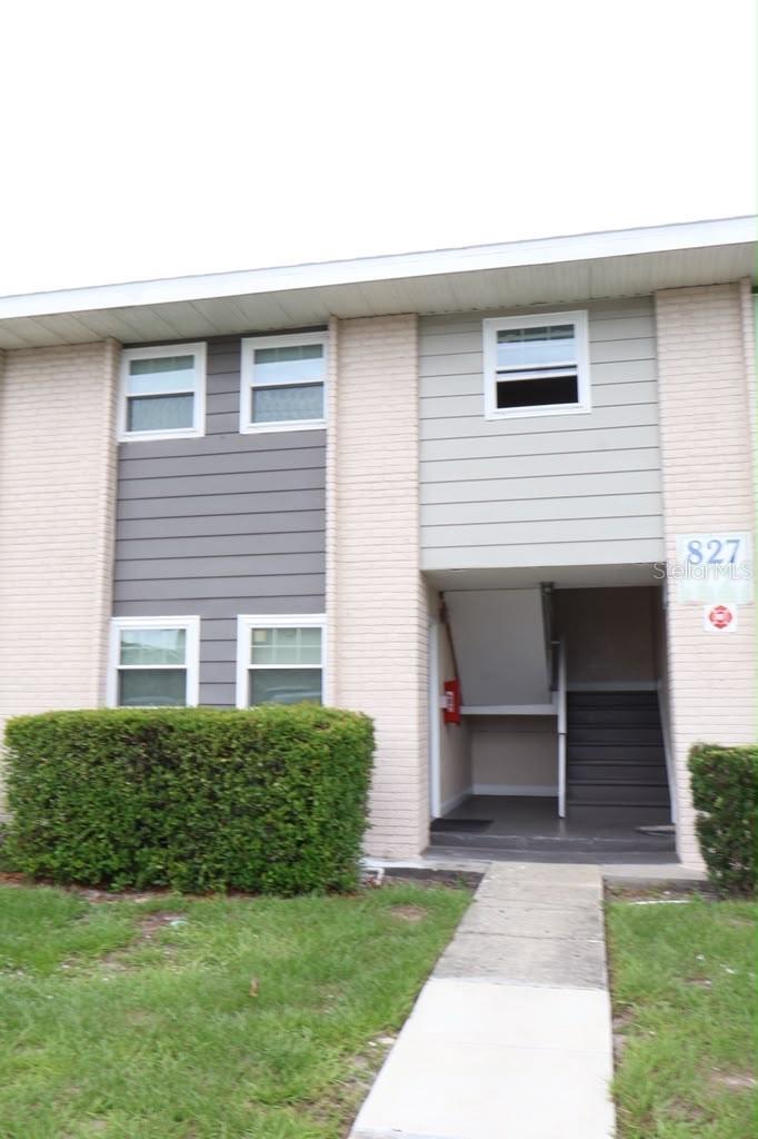 827 Sky Lake Circle, FL