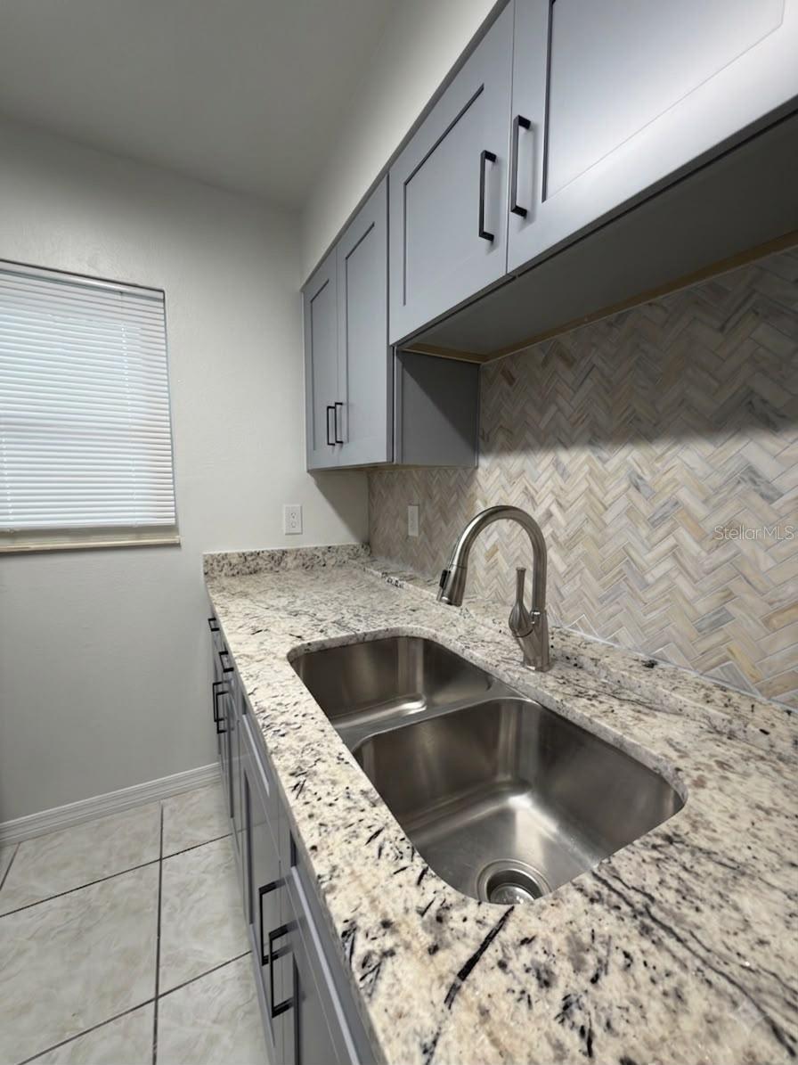 827 Sky Lake Circle, FL