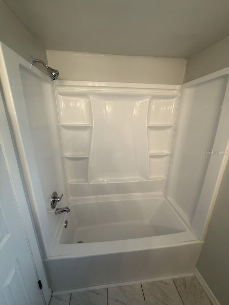 827 Sky Lake Circle, FL