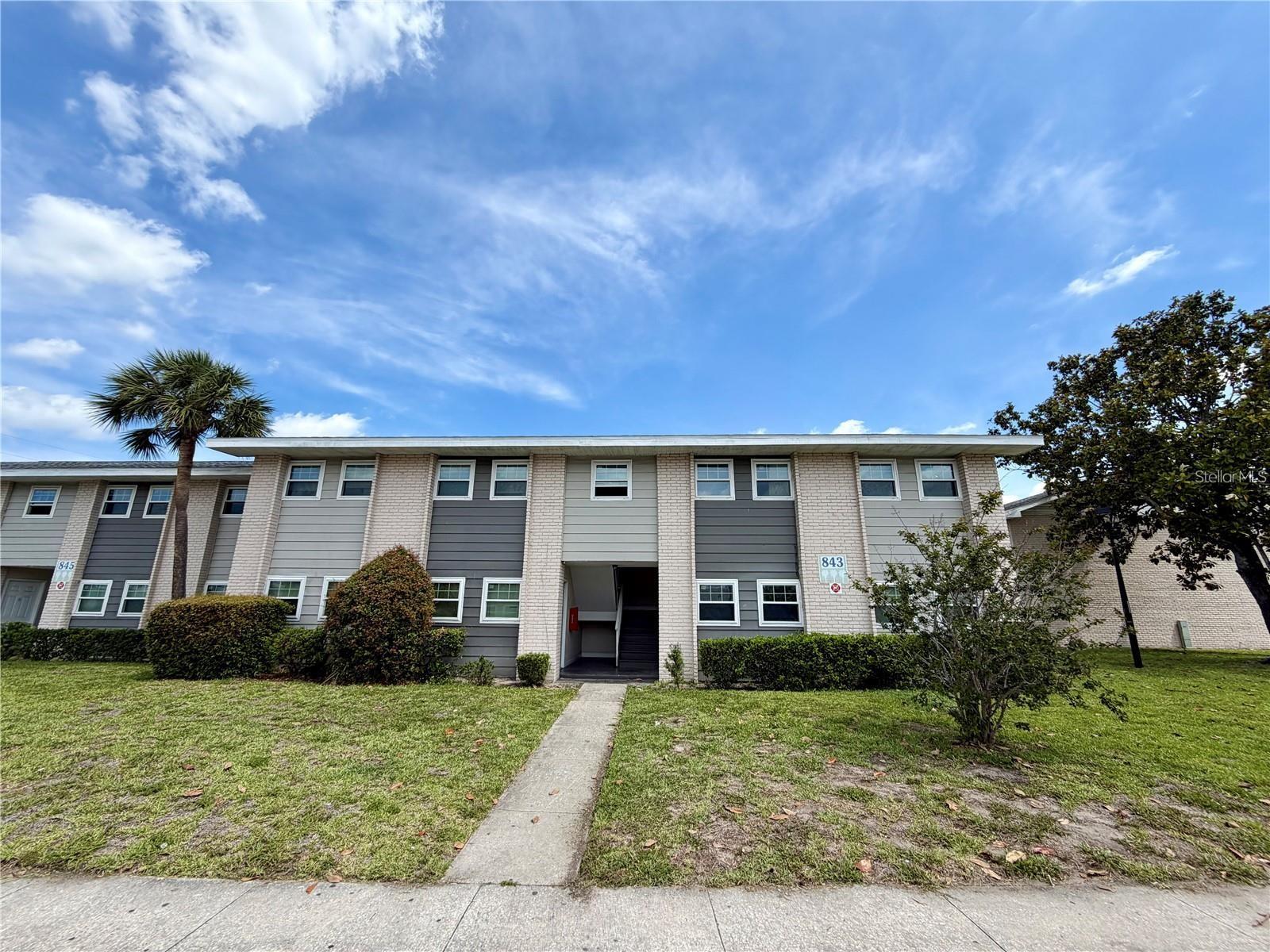843 Sky Lake Circle, FL