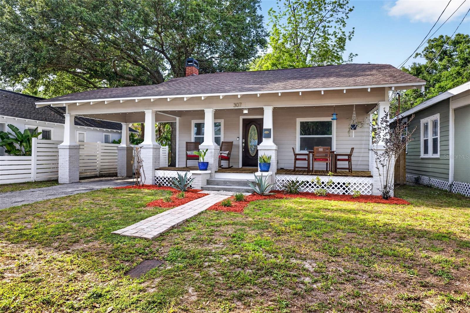 307 W Chelsea St, FL