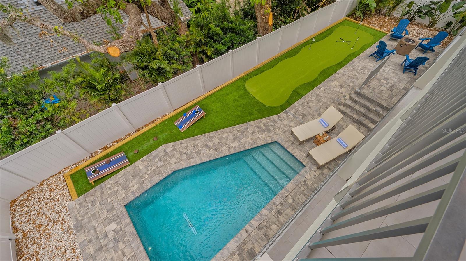 1537 Siesta Drive, FL