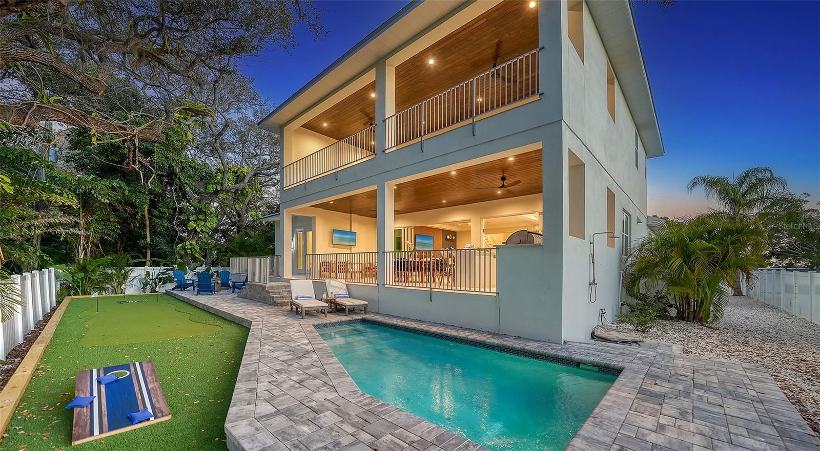 1537 Siesta Drive, FL