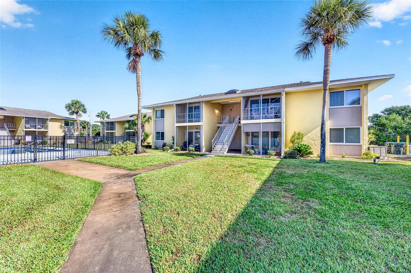 101 Louella Ln #11, FL