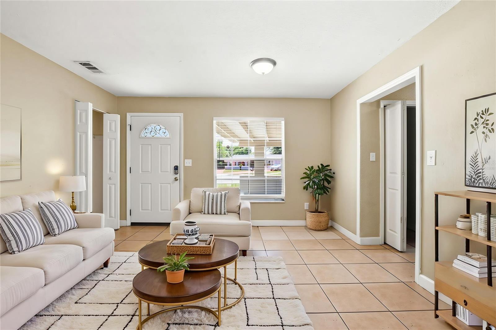 1729 Flores Court, FL