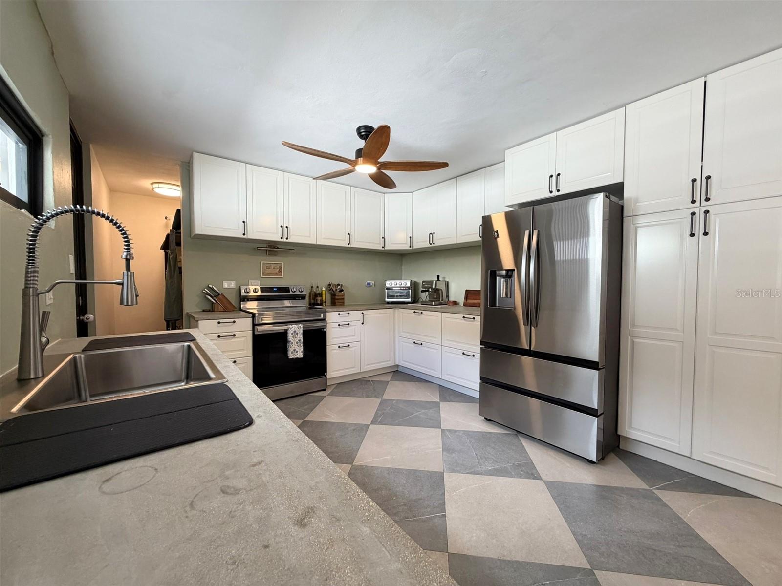 B-9 Alto Apolo Estates Dev., PR