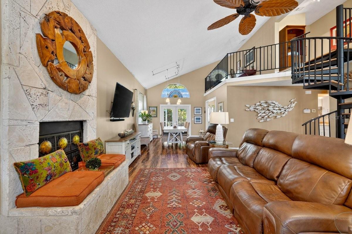4758 Peninsula Drive, FL