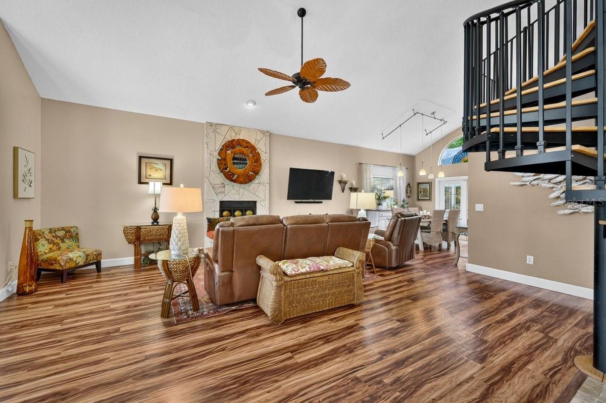 4758 Peninsula Drive, FL