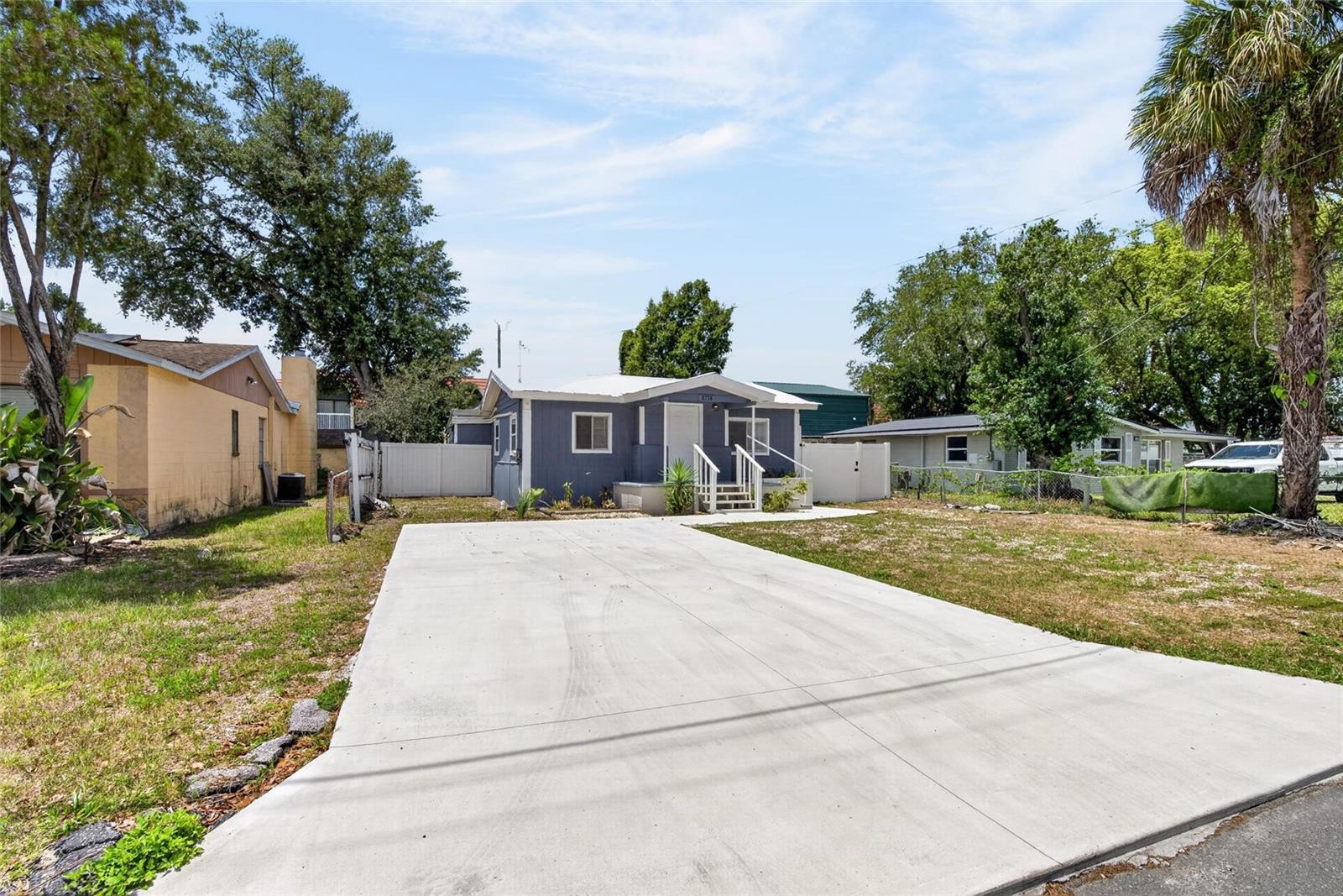 8738 Tangerine Place, FL