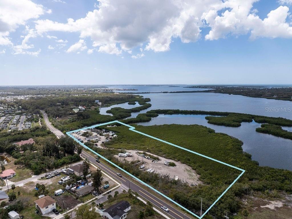 6817 Bayshore Rd, FL