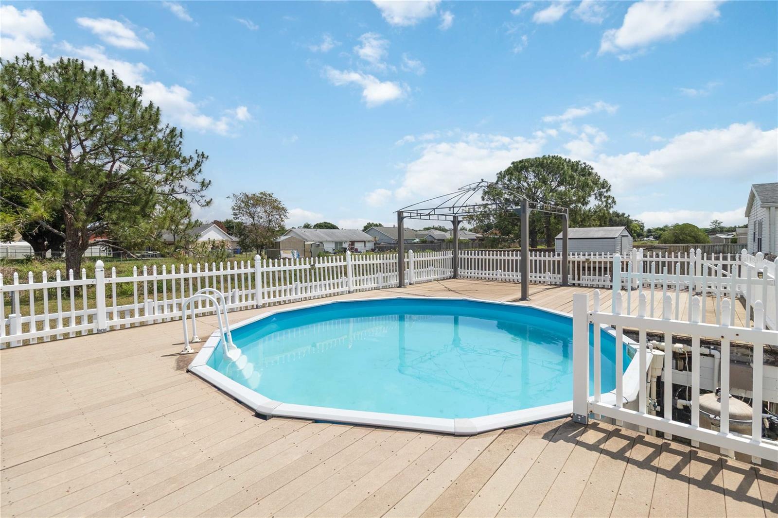 2030 Crystal Lane, FL