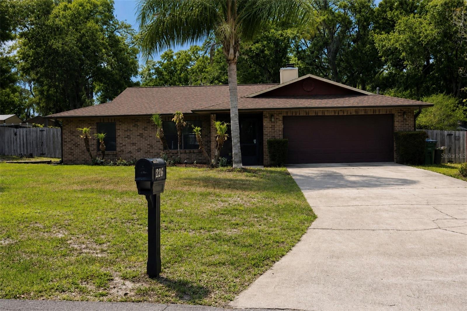 226 Council Bluffs Dr, FL