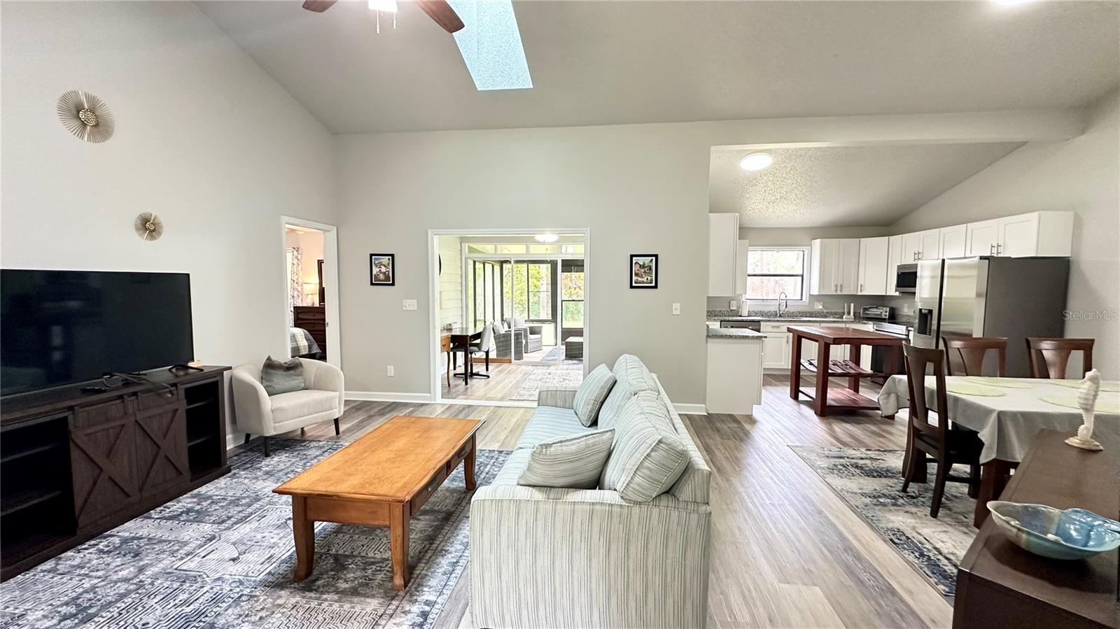782 Pine Shores Circle, FL