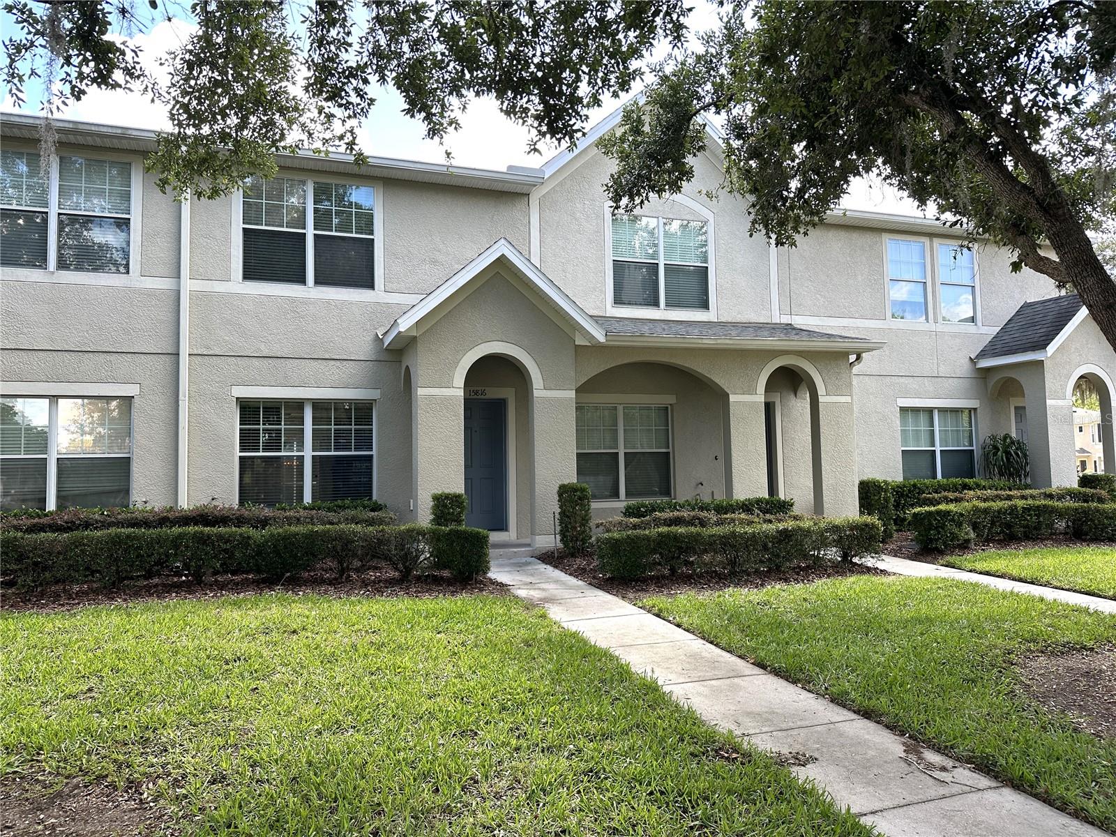 15816 Fishhawk View Dr, FL