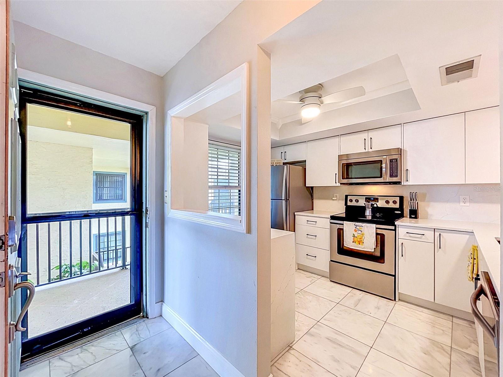460 S Paula Dr, FL