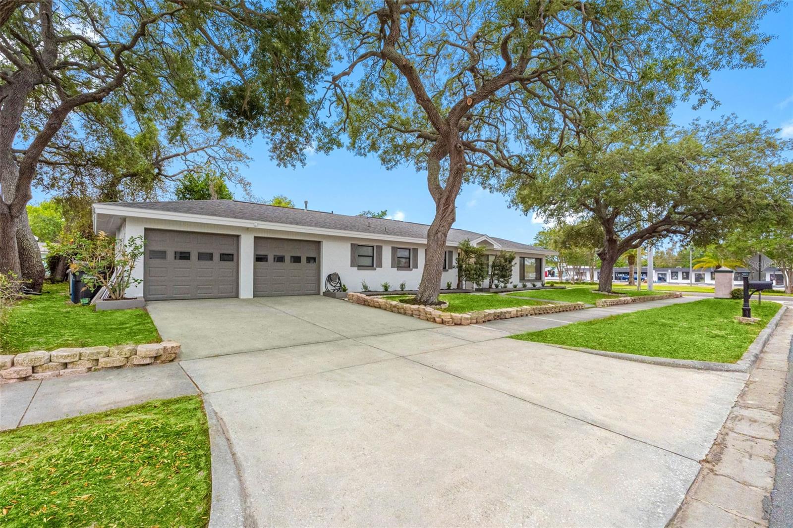 1005 Apache Trl, FL