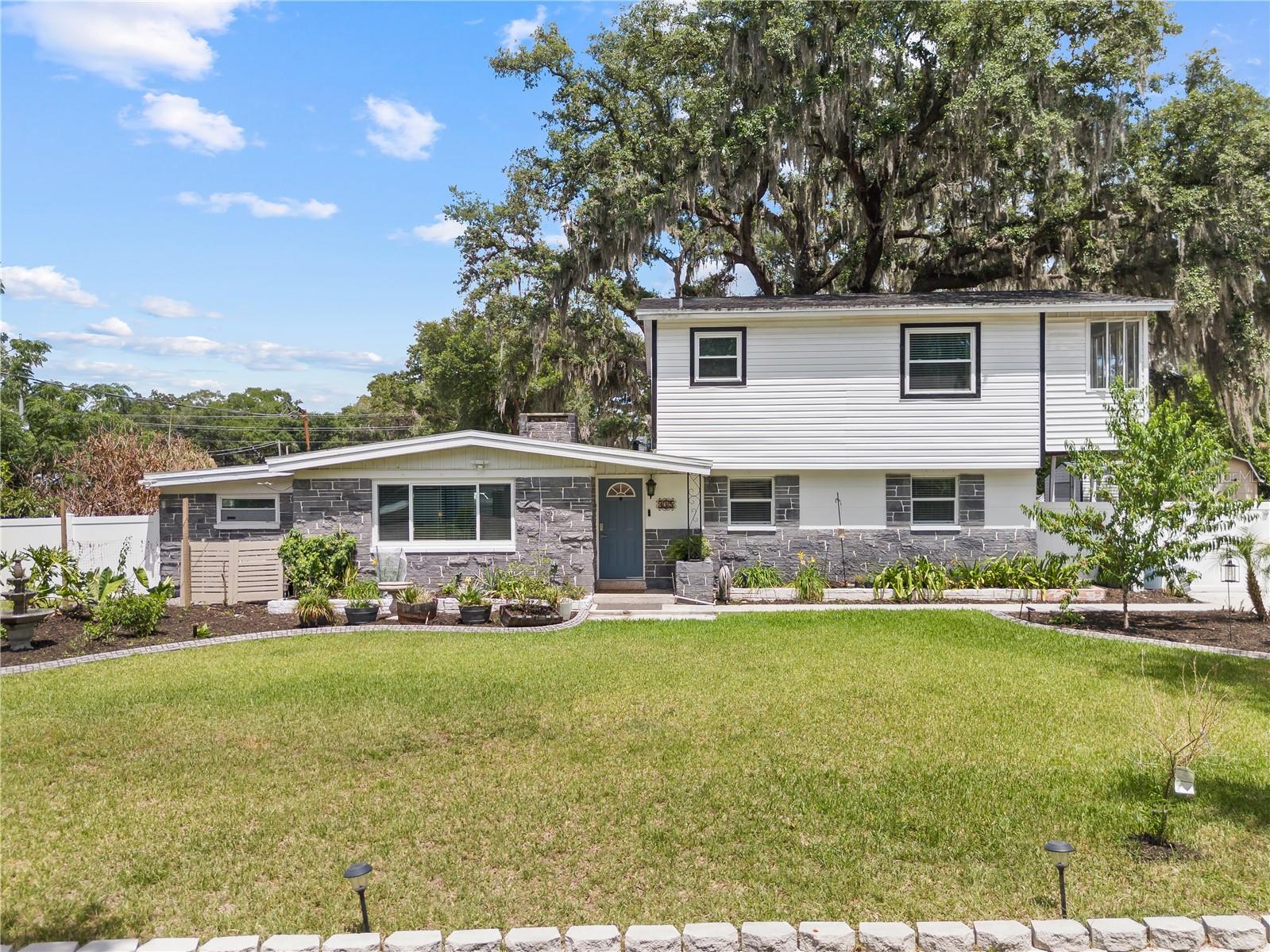 115 Ten Oak Place, FL