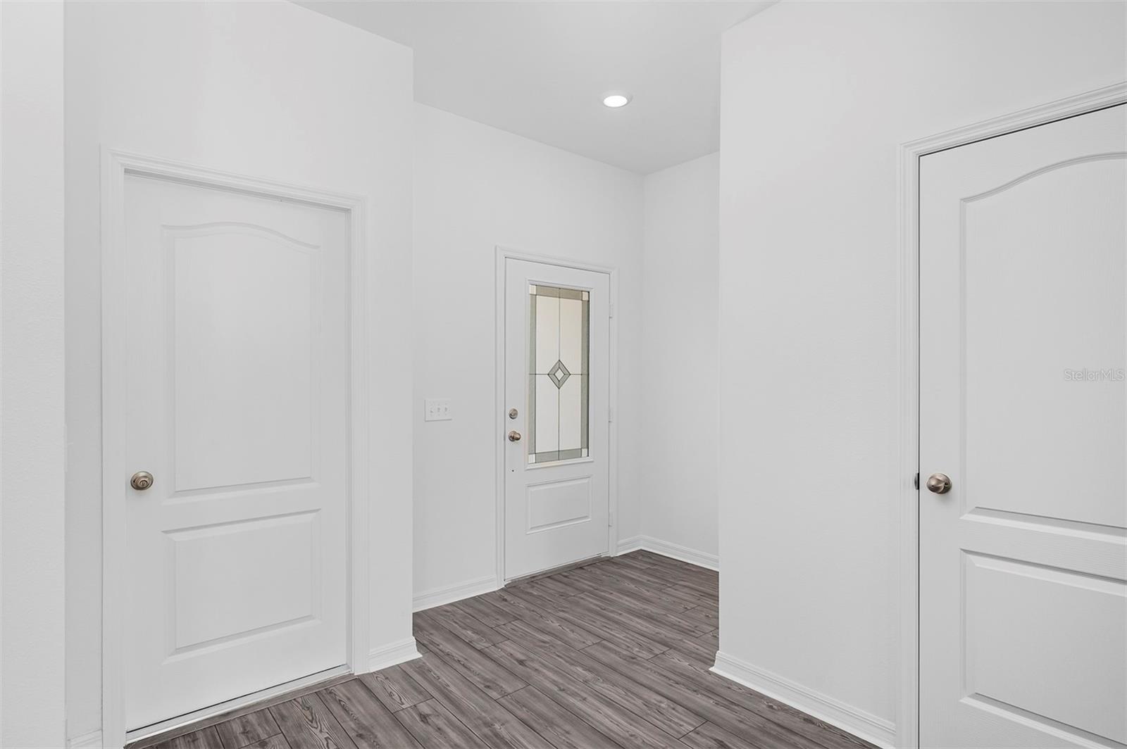 572 Bay Leaf Drive, FL