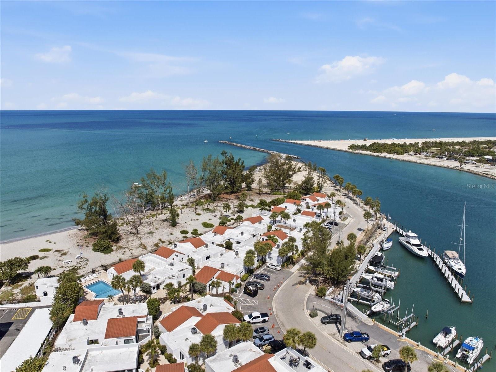 1585 Tarpon Center Dr #20, FL