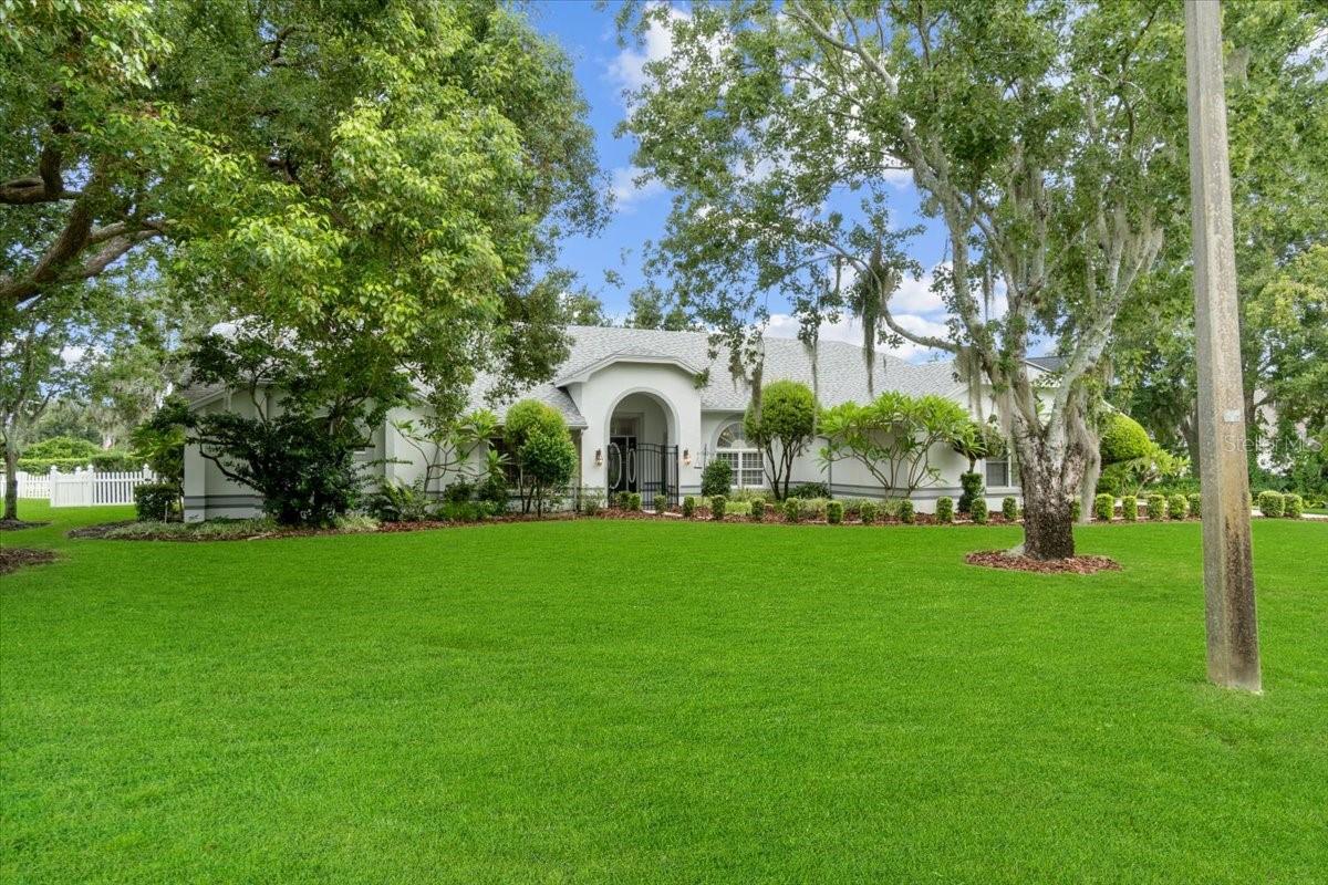 725 Heritage Drive, FL