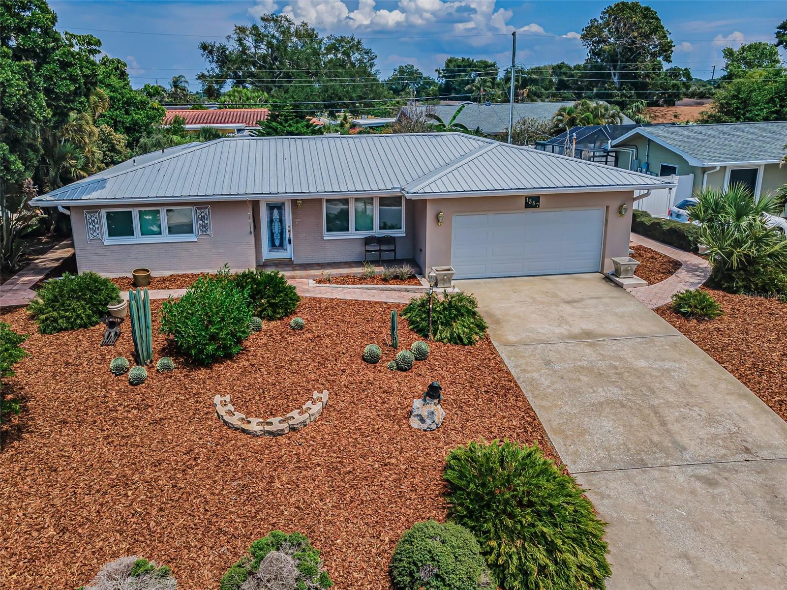1387 Hill Dr, FL