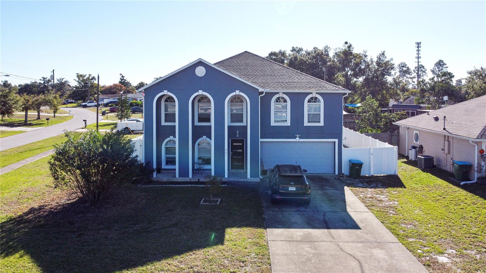 541 Blackstone Ave, FL