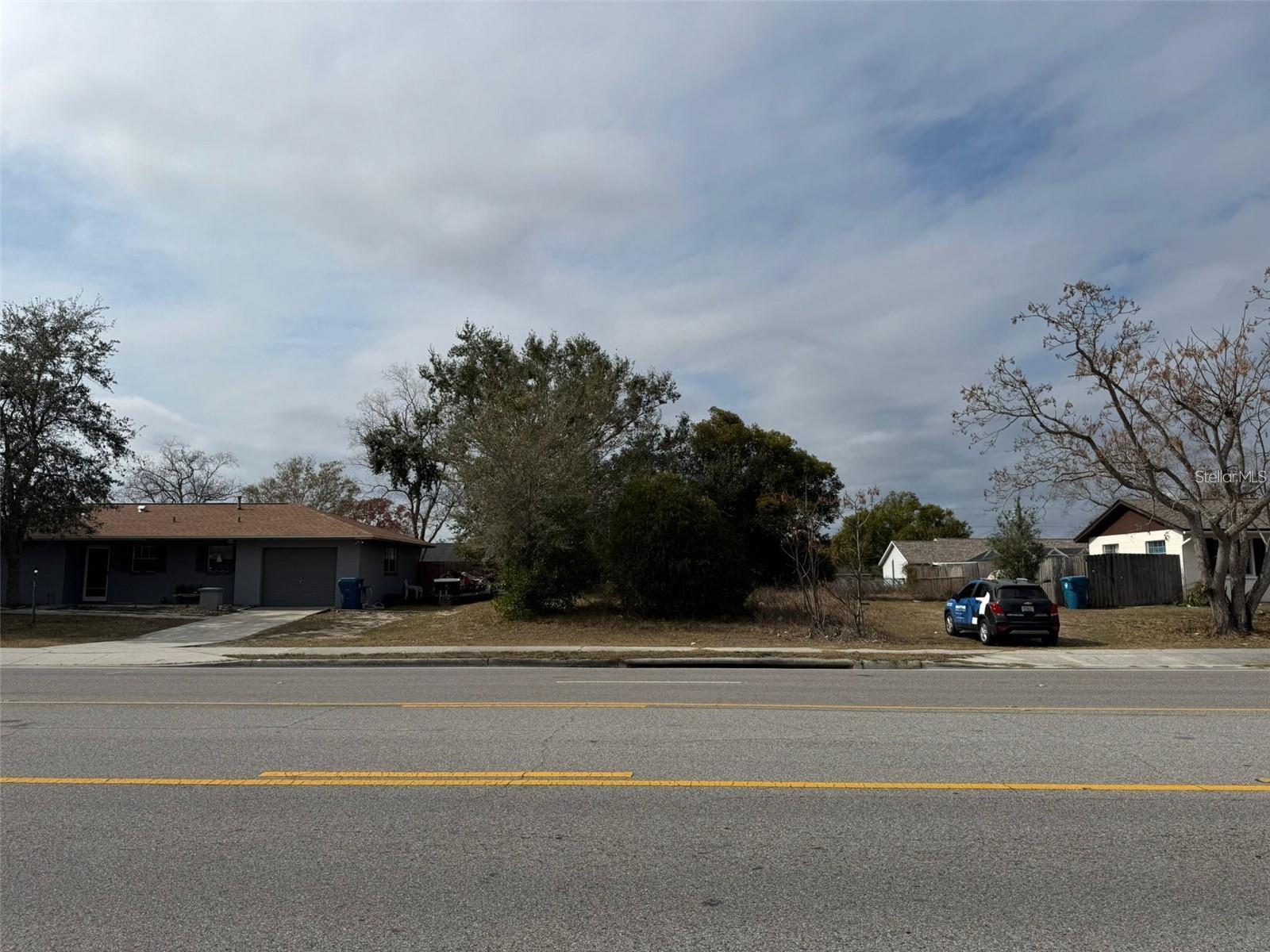 5483 Mariner Blvd, FL
