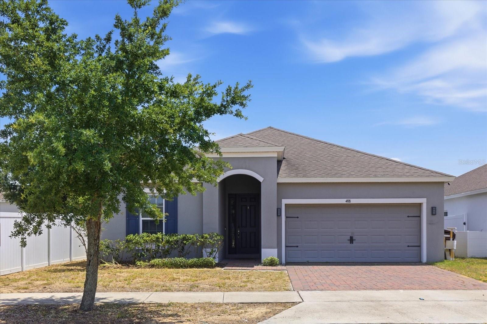 488 Meadow Pointe Dr, FL
