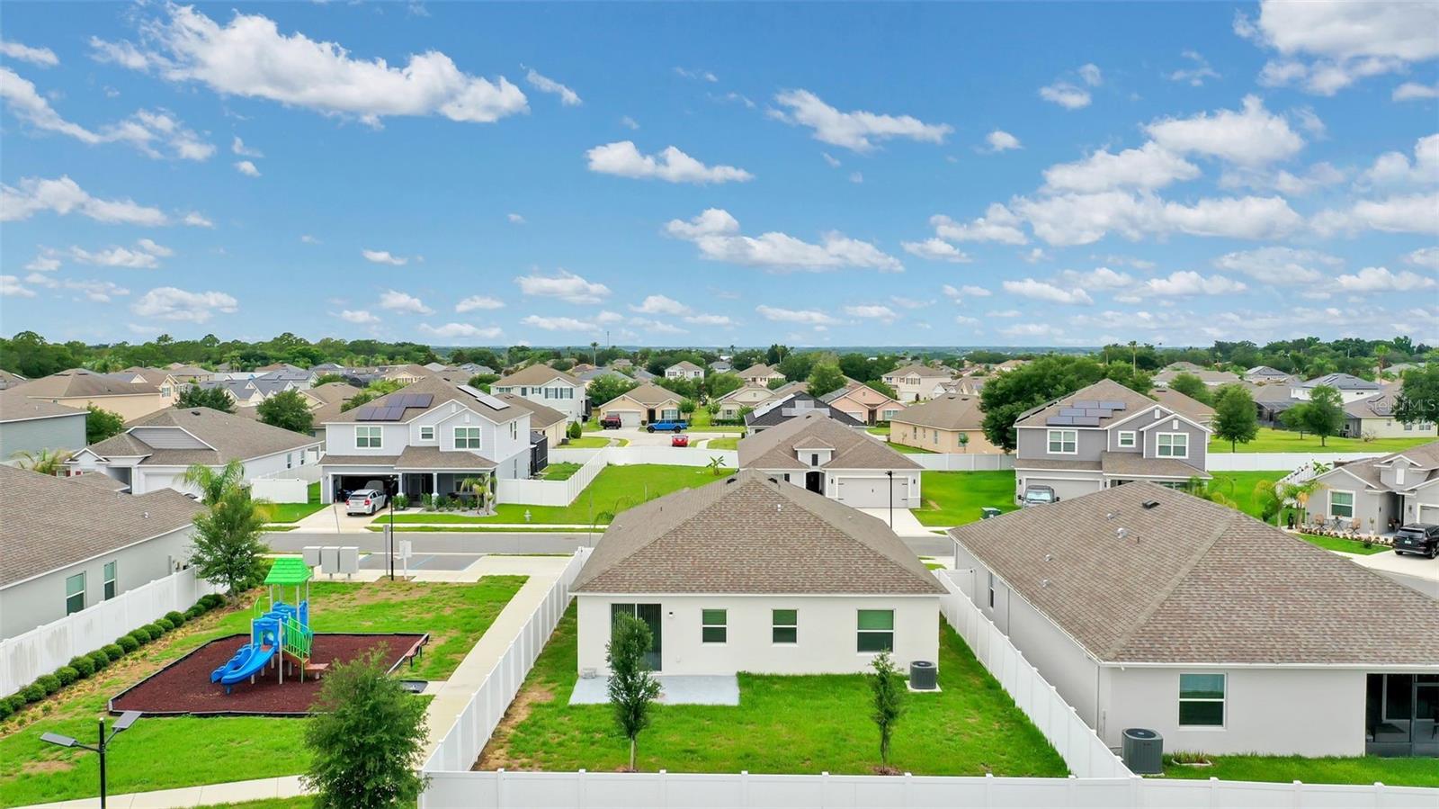 566 Pawnee Court, FL