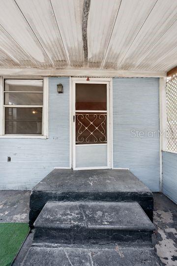 132 Pine Street, FL