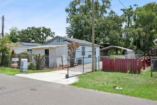 132 Pine Street, FL