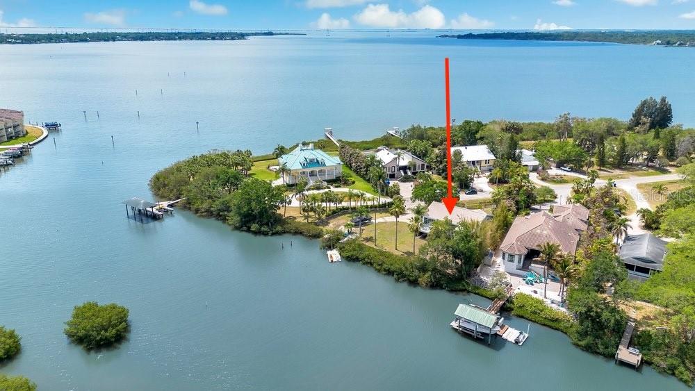 3858 Shore Blvd, FL