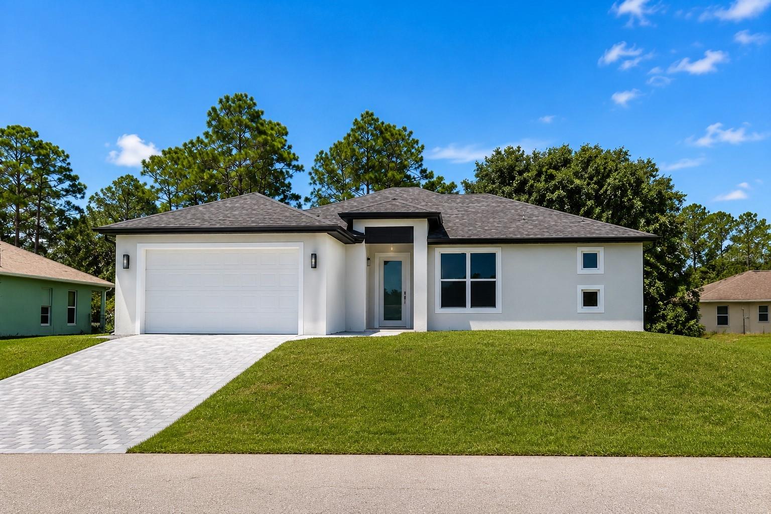 2907 25 St W. Strata Vii Street, FL