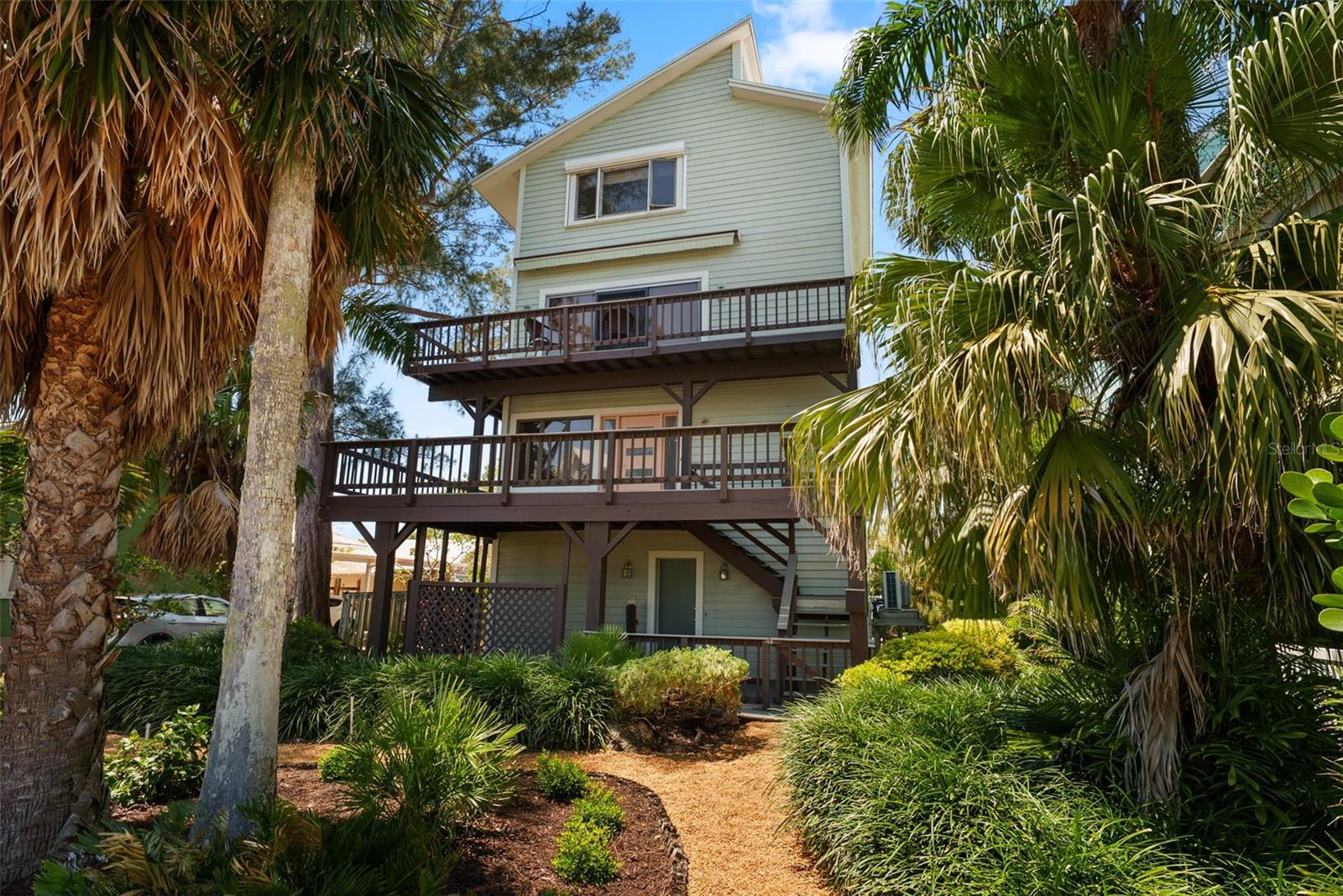 1304 Pass A Grille Way, FL