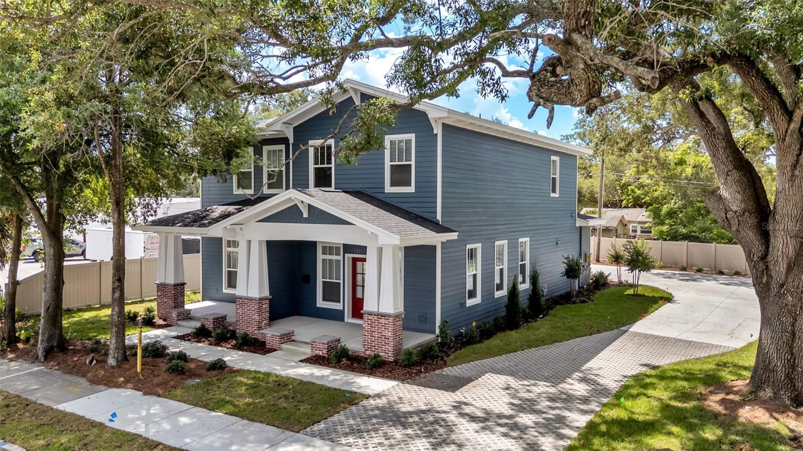 1031 E Lime St, FL