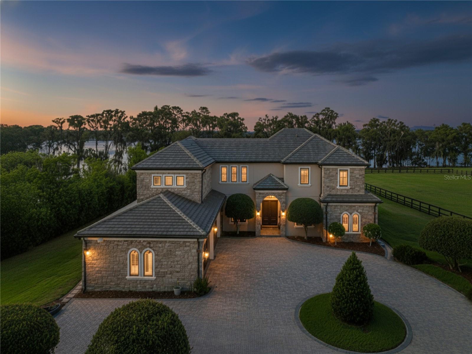 746 Lake Mills Rd, FL