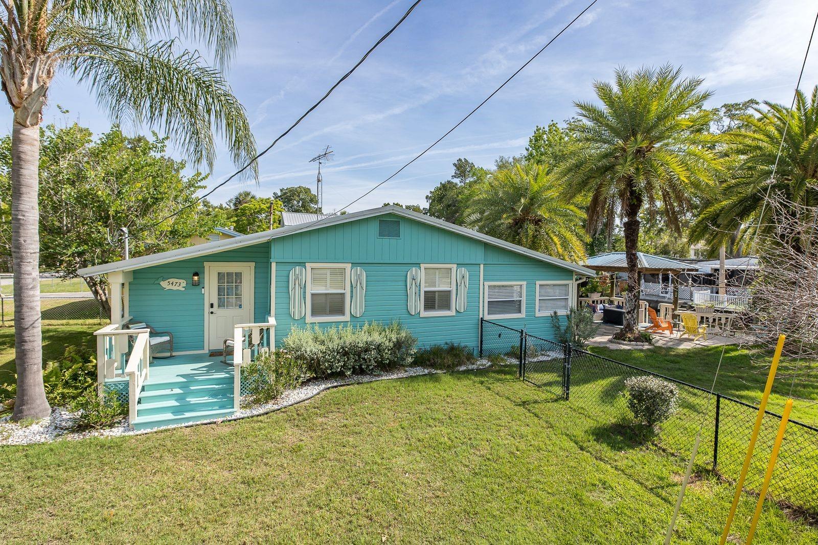 5473 Darlene St, FL