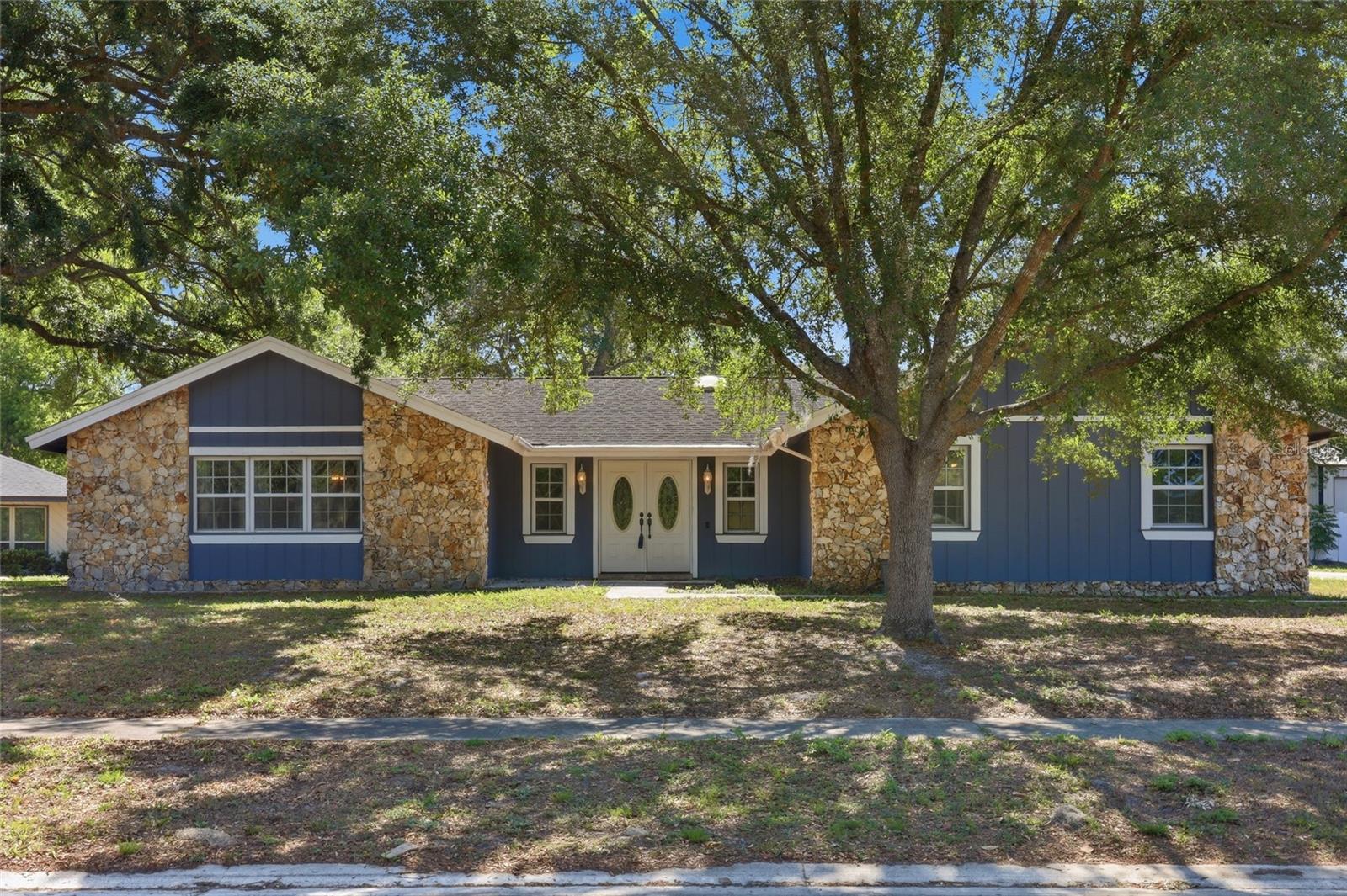 805 Leopard Trail, FL