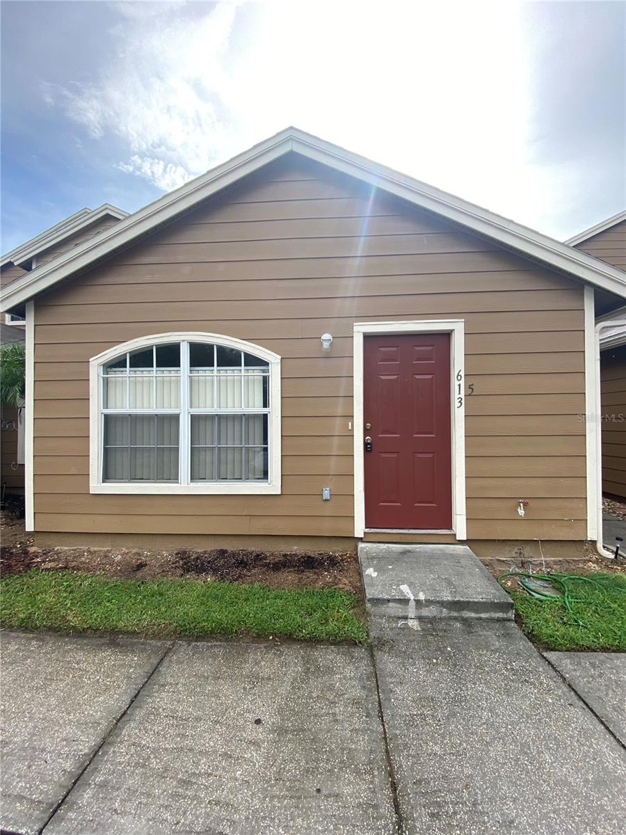 613 Coconut Palm Way, FL